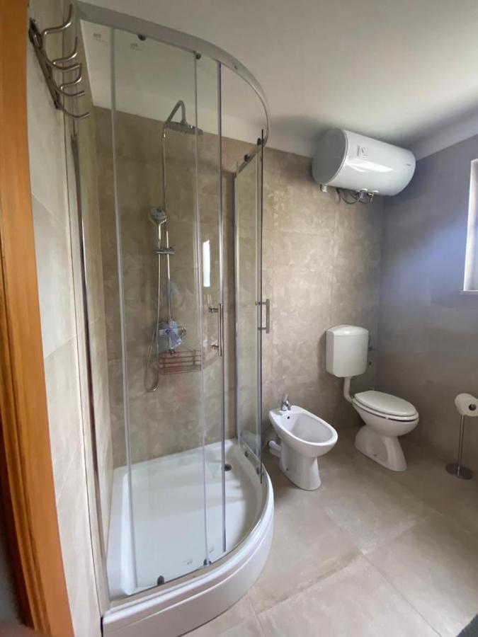 Apartment Laetitia Kaštelir Eksteriør bilde